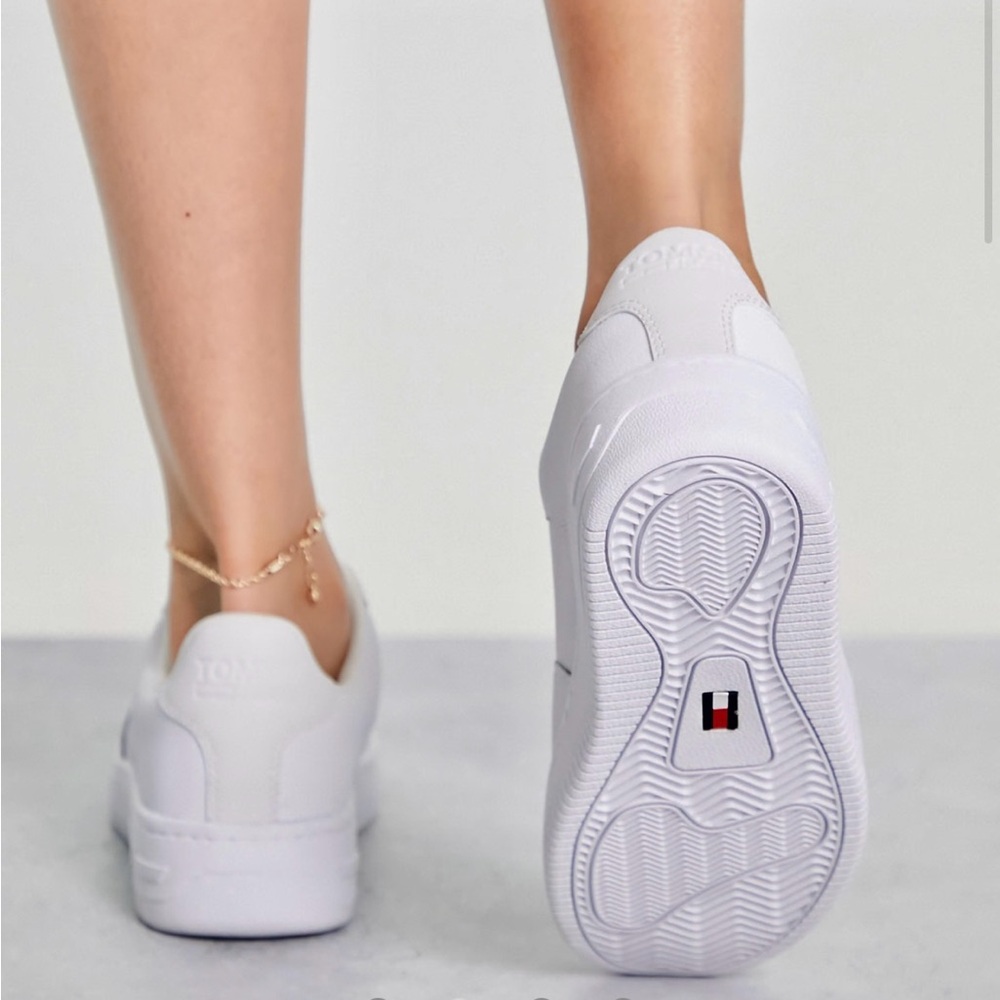 Tommy Jeans Classic Trainers Tennis Shoes - Picture 4 of 12